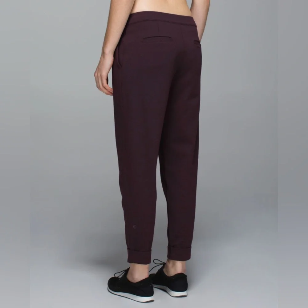 Lululemon Jet Crop *Luon